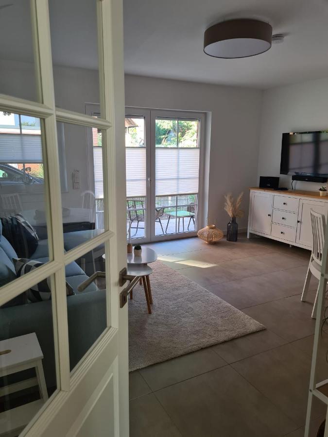 Ferienwohnung Im Werder -Fuer Monteure Nicht Geeignet- Celle Bagian luar foto