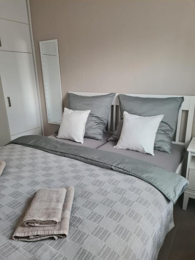 Ferienwohnung Im Werder -Fuer Monteure Nicht Geeignet- Celle Bagian luar foto